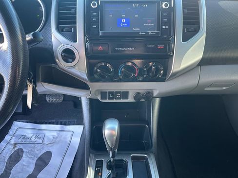 Used 2015 Toyota Tacoma 4x4 Double Cab w/ TRD Off-Road Package image 15