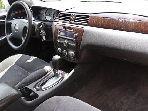 Used 2014 Chevrolet Impala Limited LS FWD image 25