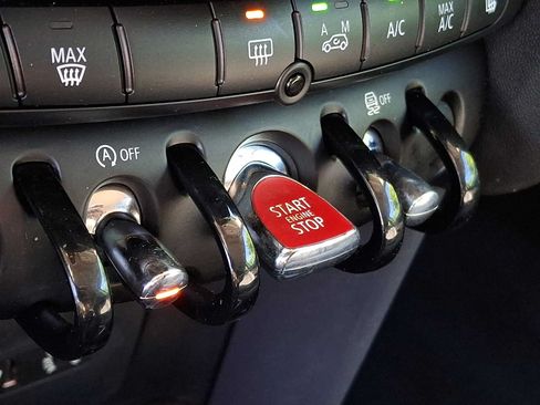 Used 2016 MINI Cooper 2-Door Hardtop FWD image 18