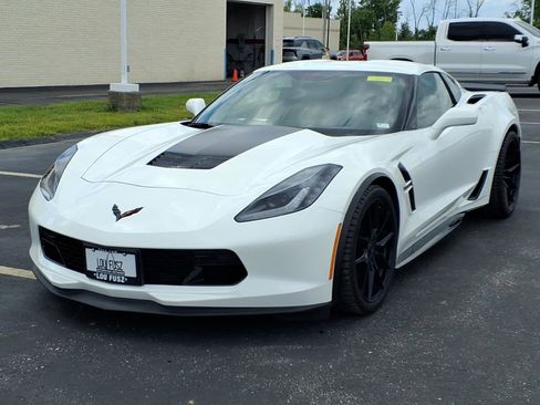 Used 2019 Chevrolet Corvette Grand Sport RWD image 2