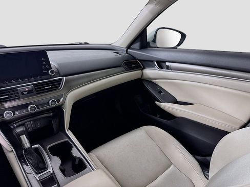 Used 2018 Honda Accord LX image 22