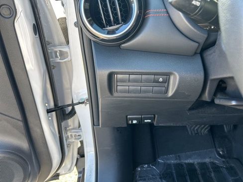 Used 2023 Nissan Kicks SR w/ SR Premium Package FWD image 19