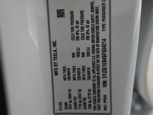 Used 2025 Tesla Model 3 Long Range AWD/4WD image 26