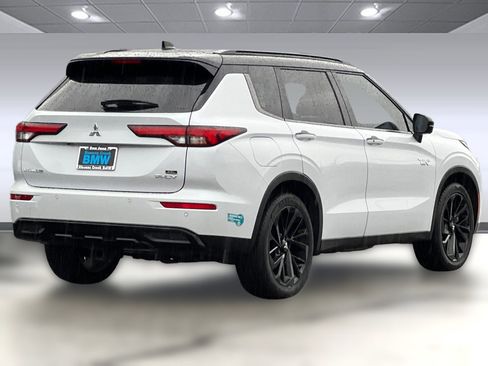 Used 2025 Mitsubishi Outlander SEL image 8