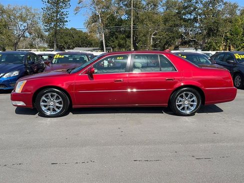 Used 2011 Cadillac DTS Luxury image 4