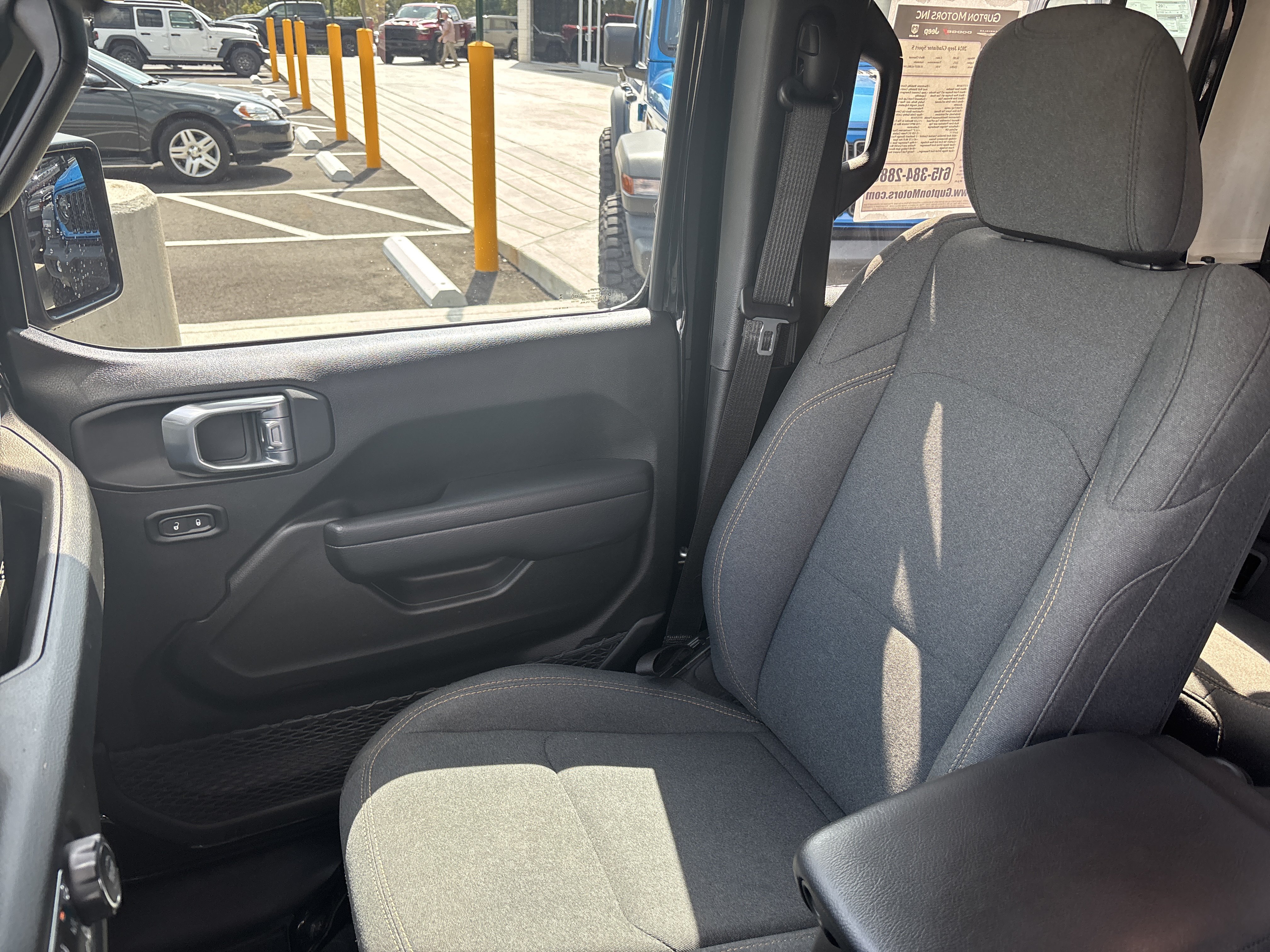 Used 2024 Jeep Gladiator Sport AWD/4WD image 26