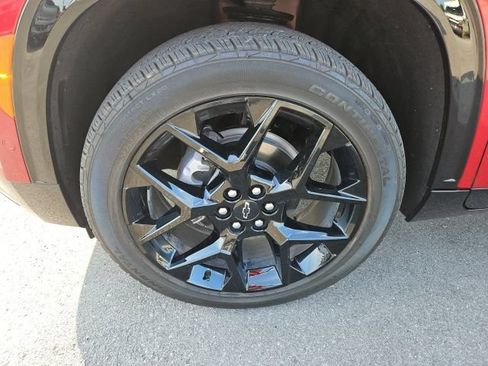 Used 2024 Chevrolet Traverse RS w/ LPO, Floor Liner Package FWD image 10