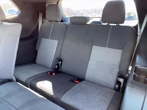 Certified 2025 GMC Acadia Elevation image 10