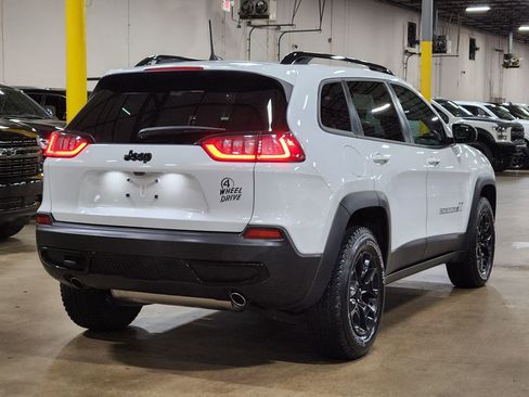 Used 2022 Jeep Cherokee Latitude w/ Sun & Sound Group image 8