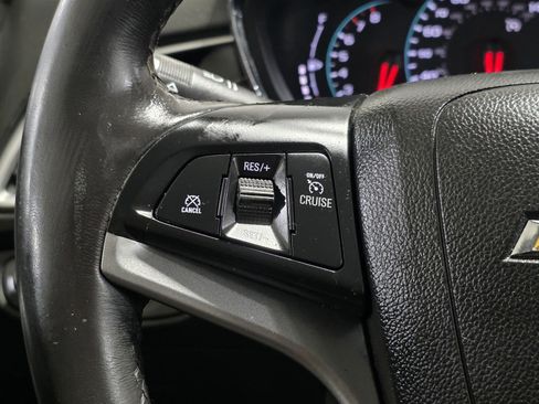 Used 2019 Chevrolet Trax LT w/ LT Convenience Package image 32