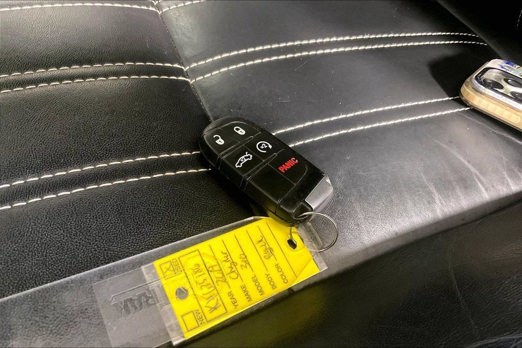 Used 2019 Chrysler 300 S AWD/4WD image 12