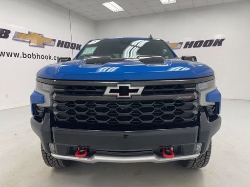 Used 2022 Chevrolet Silverado 1500 ZR2 AWD/4WD image 2