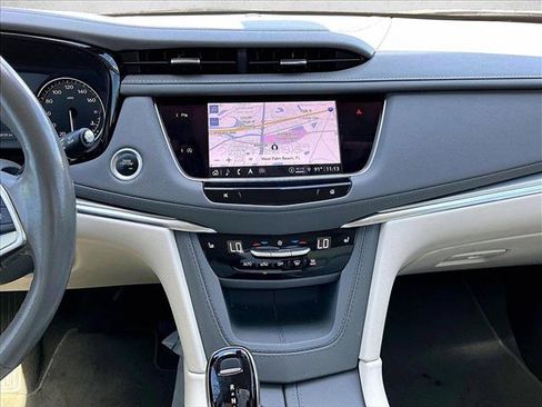Certified 2023 Cadillac XT5 Premium Luxury FWD image 8