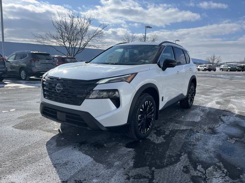 New 2026 Nissan Rogue SV image 9