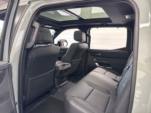 Used 2025 Toyota Tundra Platinum AWD/4WD image 44
