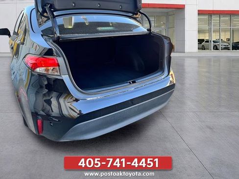 Used 2024 Toyota Corolla LE FWD image 12