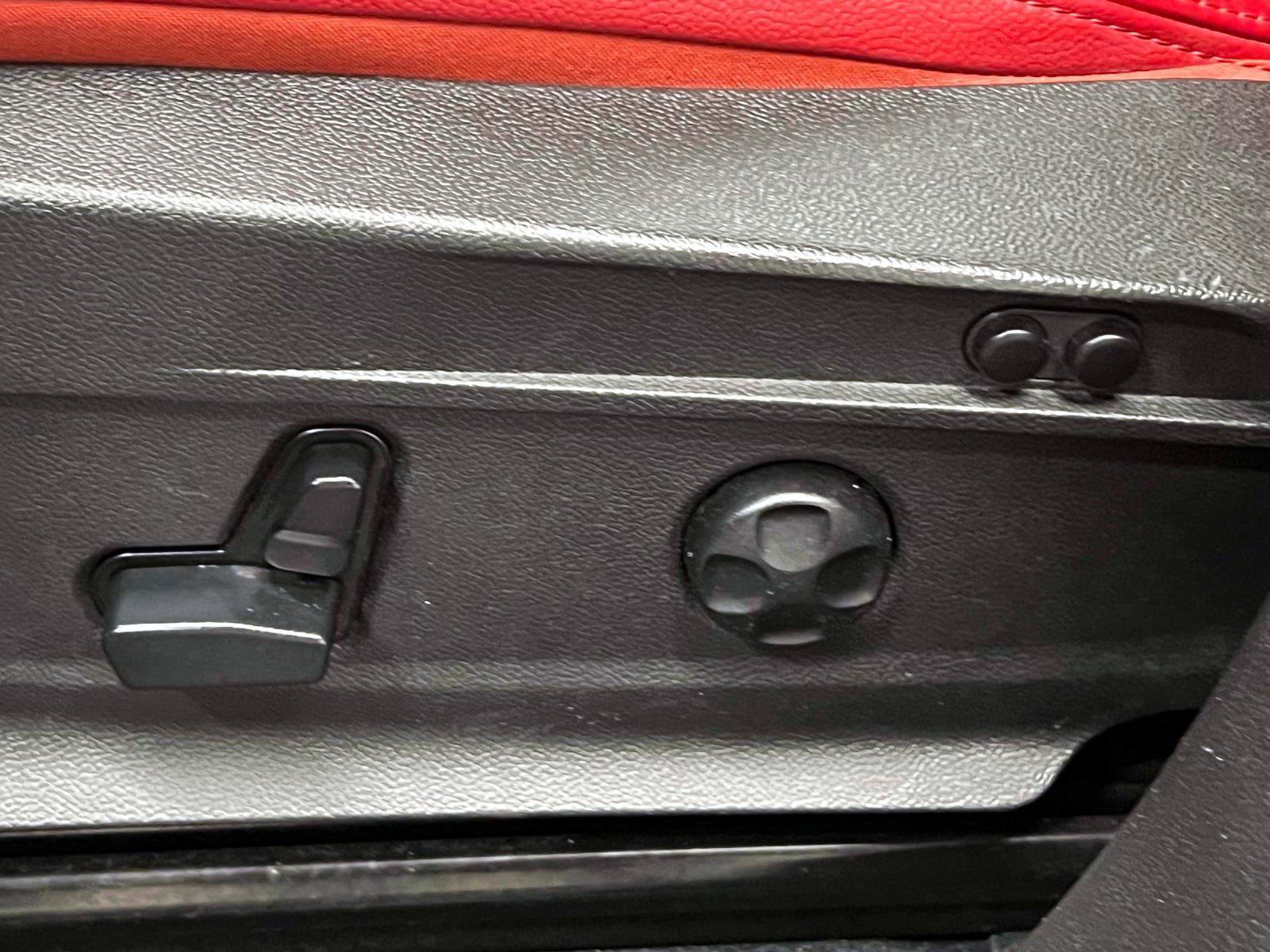 Used 2023 Alfa Romeo Stelvio Veloce AWD/4WD image 19