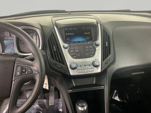 Used 2017 Chevrolet Equinox LS image 10