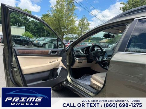 Used 2015 Subaru Outback 2.5i Limited AWD/4WD image 9