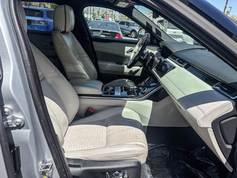Used 2018 Land Rover Range Rover Velar R-Dynamic HSE AWD/4WD image 19