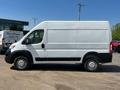 New 2024 RAM ProMaster 2500 w/ Convenience Group image 5