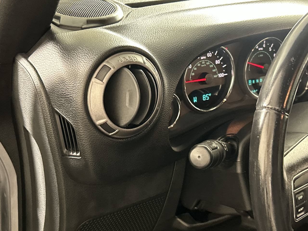 Used 2018 Jeep Wrangler Unlimited Sport S AWD/4WD image 12