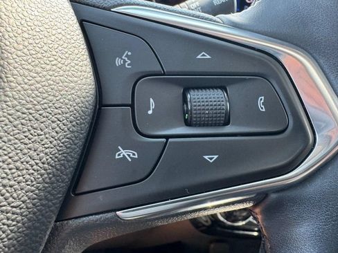 Used 2024 Chevrolet Trax ACTIV w/ Sunroof Package FWD image 18
