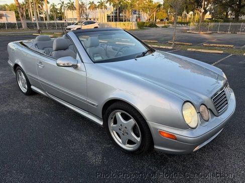 Used 2003 Mercedes-Benz CLK 320 Cabriolet image 2