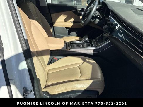 Used 2021 Audi Q7 3.0T Premium image 13