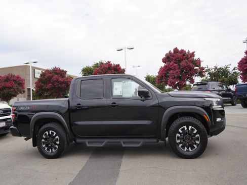 Used 2022 Nissan Frontier PRO-4X AWD/4WD image 5