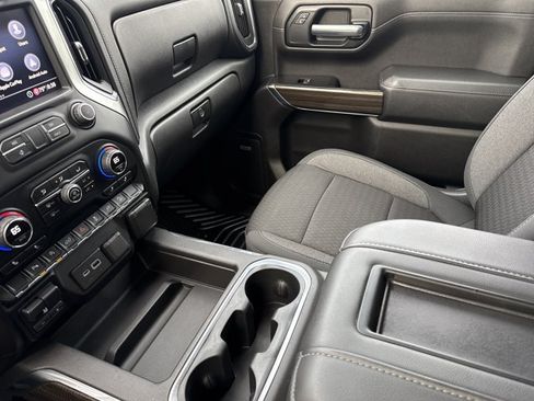 Used 2020 Chevrolet Silverado 1500 RST w/ Texas Edition AWD/4WD image 22