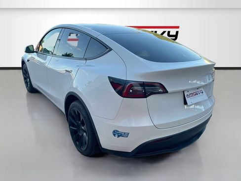 Used 2021 Tesla Model Y Long Range AWD/4WD image 5