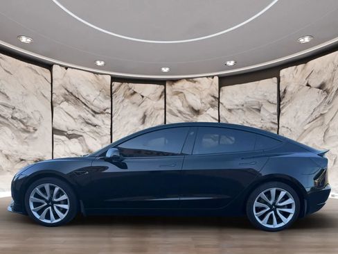 Used 2020 Tesla Model 3 Standard Range Plus RWD image 5