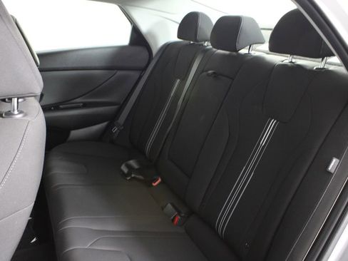 Certified 2024 Hyundai Elantra SEL w/ Convenience Package FWD image 20