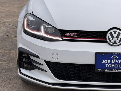 Used 2019 Volkswagen GTI SE FWD image 5
