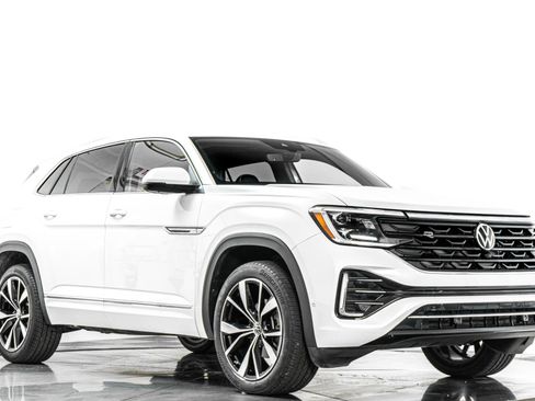 Used 2024 Volkswagen Atlas Cross Sport SEL Premium R-Line AWD/4WD image 32