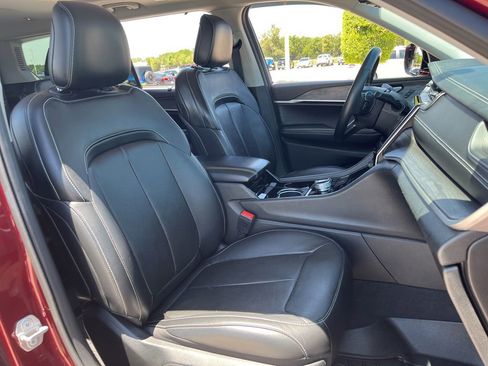 Used 2021 Jeep Grand Cherokee L Limited w/ Luxury Tech Group II AWD/4WD image 29
