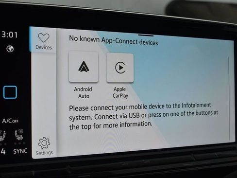 Used 2025 Volkswagen Atlas SE image 16