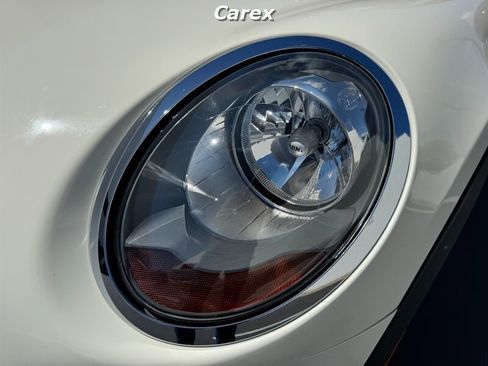 Used 2016 MINI Cooper 4-Door Hardtop image 7