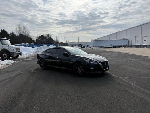 Used 2019 Nissan Altima 2.5 S image 2