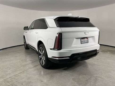 Used 2025 Cadillac Escalade IQ Luxury 1 AWD/4WD image 6