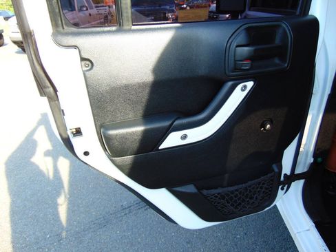 Used 2016 Jeep Wrangler Unlimited Sport w/ Connectivity Group AWD/4WD image 47