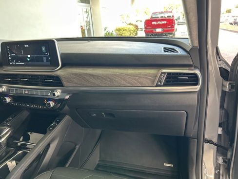 Used 2022 Kia Telluride SX w/ SX Prestige Package image 22
