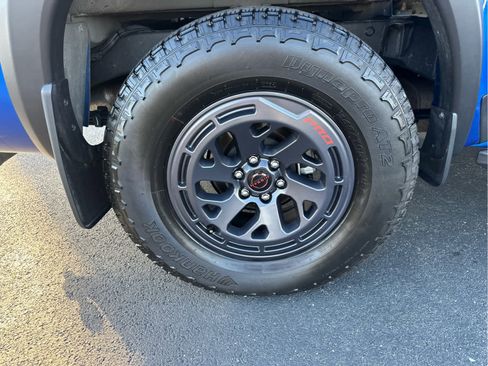 Used 2025 Nissan Frontier PRO-4X w/ Pro Premium Package image 9