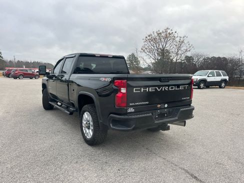Used 2024 Chevrolet Silverado 2500 Custom w/ Custom Value Package image 6