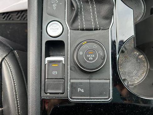 Used 2022 Volkswagen Atlas SE AWD/4WD image 31