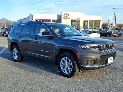 Used 2023 Jeep Grand Cherokee L Limited image 2