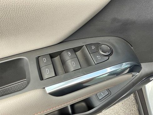 New 2025 Chevrolet Traverse LT w/ Enhanced Driving Package image 11