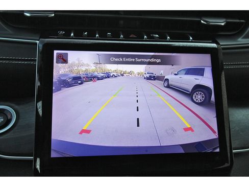 Used 2023 Jeep Grand Cherokee L Limited w/ Black Appearance Package AWD/4WD image 26