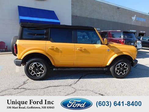Used 2021 Ford Bronco Outer Banks AWD/4WD image 13